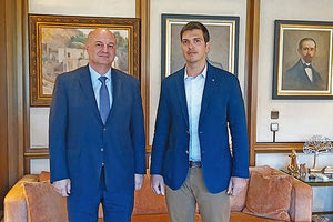 Ο υπουργός Δικαιοσύνης Κ. Τσιάρας με τον Αλ. Μαρκογιαννάκη