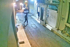 Αίλουροι διαρρήκτες εν δράσει στο κέντρο του Ηρακλείου