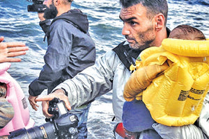 εισροή προσφύγων και μεταναστών