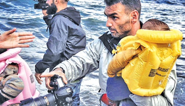 εισροή προσφύγων και μεταναστών