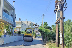 Εργασίες ασφαλτόστρωσης στην Αμμουδάρα κατά μήκος της οδού Εθνικής Αντιστάσεως έως και τη συμβολή της με την οδό Ελ Γκρέκο