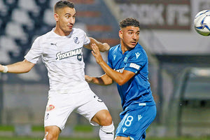 Ο Κοροβέσης σε προσπάθειά του από τον αγώνα με τον ΠΑΟΚ