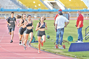 Κνώσεια Στίβος