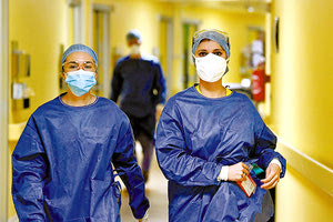 νοσηλευτικό και ιατρικό προσωπικό ων τμημάτων που νοσηλεύουν περιστατικά κοροναϊού