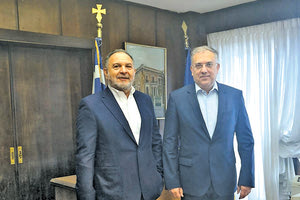 ο πρόεδρος της ΠΕΔ Γ. Κουράκης  με τον Υπουργό Εσωτερικών κ. Π. Θεοδωρικάκο