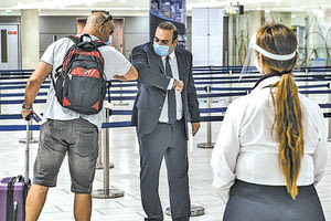 Έλεγχοι στα αεροδρόμια