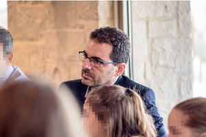 Ο ταμίας του Συνδέσμου Τουριστικών και Ταξιδιωτικών Πρακτόρων Κρήτης Κάρολος Ατσαλάκης