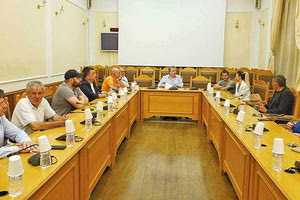 Ο ΠΕΡΙΦΕΡΕΙΑΡΧΗΣ ΥΠΕΓΡΑΨΕ ΤΗ ΣΥΜΒΑΣΗ 150.000 ΕΥΡΩ Γήπεδο 5Χ5 αποκτά ο Ποσειδώνας