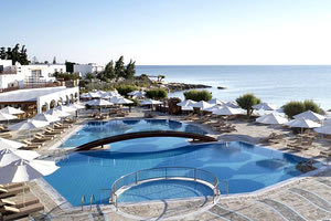 στο πεντάστερο Creta Maris Beach Resort στη Χερσόνησο