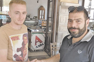 Έδωσε τα χέρια με τη Νεάπολη ο Καρβελάς