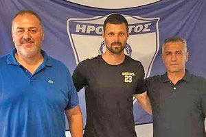 Ο Θανάσης Γεωργίου με παράγοντες του Ηροδότου