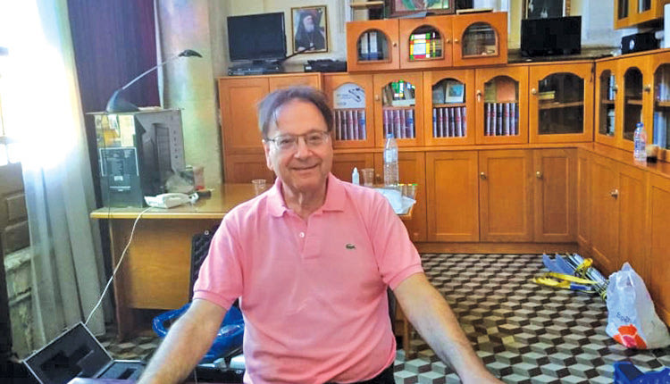 Ο αναπληρωτής καθηγητής σχολή πολιτικών μηχανικών ΕΜΠ και διευθυντής του εργαστήριου αντισεισμικής τεχνολογίας  κ. Χάρης Μουζάκης