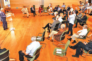 Η κ. Γιάννα Αγγελοπούλου-Δασκαλάκη κατά την επίσκεψή της στο Πολιτιστικό Κέντρο