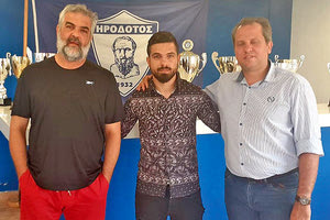 Ο Μυλωνάς (μέση) επέστρεψε στη Νέα Αλικαρνασσό