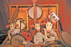 παράσταση  κουκλοθεάτρου με ηθοποιούς και κούκλες «Ο λύκος και τα επτά κατσικάκια»