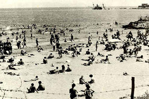 Η φωτογραφία της ημέρας: Μπάνια για τους Ηρακλειώτες τη δεκαετία του 60 στην Τρυπητή