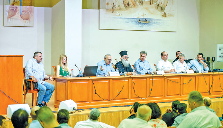εκδήλωσηπαρουσία του περιφερειάρχη Κρήτης κ. Σταύρου Αρναουτάκη στις Μοίρες για τα έργα τα οποία εντάχθηκαν στο τοπικό πρόγραμμα CLLD/LEADER Μεσσαράς της Αναπτυξιακής Ηρακλείου