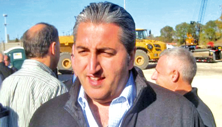 Μιχάλης Μπούσης
