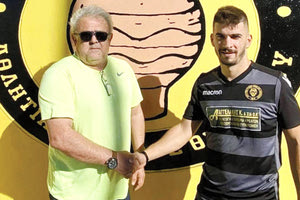 Την ανανέωση της συνεργασίας με τον Γιάννη Φωτόπουλο ανακοίνωσε ο Ανθεστίωνας.