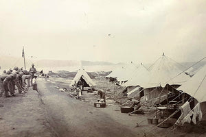 Η φωτογραφία της ημέρας: Απρίλιος 1897, στα Τείχη του Ηρακλείου.