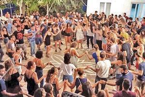 Οι παλινωδίες με τα πανηγύρια συνεχίζονται