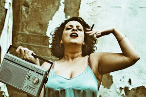 Τον συγκλονιστικό μονόλογο «Η γυναίκα της Πάτρας» του Γ. Χρονά , παρουσιάζουν  η ΘΕΣΗ και οι Stravaganti NUOVI