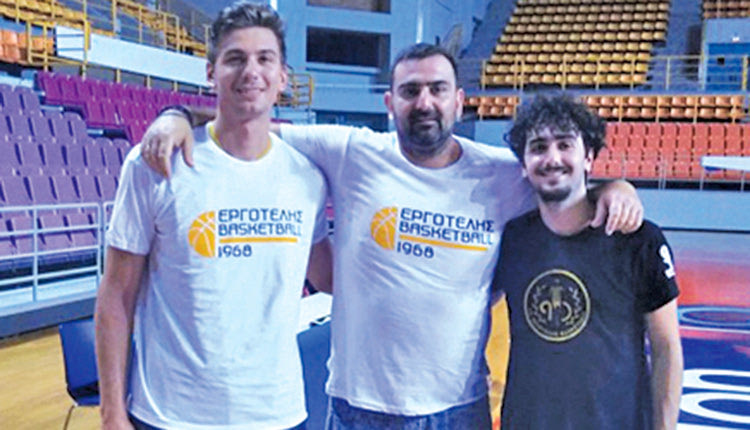 Τα νέα αποκτήματα του Εργοτέλη, Αντωνογιαννάκης και Γουμενάκης με τον προπονητή κ. Βισκαδουράκη