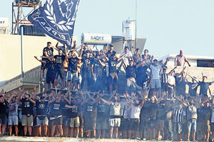 Το αδιαχώρητο ξανά από τους φίλους του ΟΦΗ στις ταράτσες