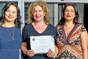 ΔΡ Κ. ΖΩΓΡΑΦΙΣΤΟΥ-Α. ΔΡΑΚΟΥΛΗ ΣΤΟ ΣΥΝΕΔΡΙΟ ΤΟΥ ΙΑΚΕ: Βράβευση εισήγησης δύο μελών της Διεθνούς Εταιρείας Φίλων Ν. Καζαντζάκη