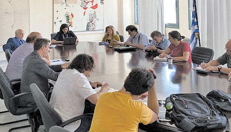 Τη διαμόρφωση του νέου νομοσχεδίου για την Επαγγελματική Εκπαίδευση και Κατάρτιση (ΕΕΚ) και Δια Βίου Μάθηση (ΔΒΜ) συζήτησε σε συνάντησή η υπουργός Παιδείας και Θρησκευμάτων