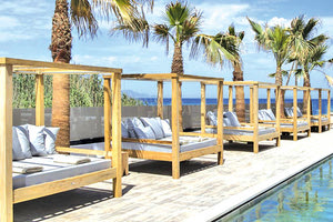 ξαπλώστρες ξενοδοχείων