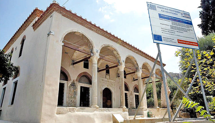 Το Φετιχιέ Τζαμί στη Ρωμαϊκή Αγορά κατά την αναστήλωσή του