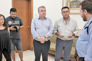 Με αντιπροσωπεία της Ένωσης Ιδιωτικών Υπαλλήλων Ηρακλείου, παρουσία του βουλευτή Ηρακλείου Μανόλη Συντιχάκη, συναντήθηκε ο Περιφερειάρχης Κρήτης Σταύρος Αρναουτάκης.