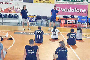 Στις ακαδημίες βόλεϊ του ΟΦΗ παραβρέθηκε ο αθλητής του Κρητικού σωματείου, Γιάννης Ρουμελιωτάκης (φωτό), στο πλαίσιο του προγράμματος “Ζήσε Αθλητικά”.