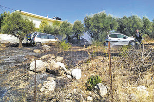 Υπό έλεγχο τέθηκε το απόγευμα  η φωτιά που ξέσπασε χθες το μεσημέρι κοντά στο Αντισκάρι του δήμου Φαιστού