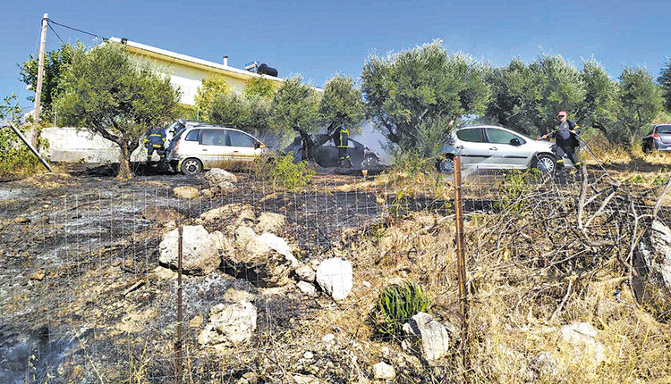 Υπό έλεγχο τέθηκε το απόγευμα  η φωτιά που ξέσπασε χθες το μεσημέρι κοντά στο Αντισκάρι του δήμου Φαιστού