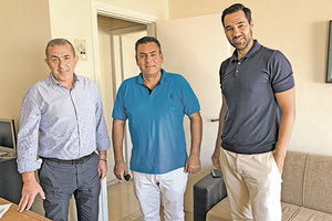 Η εγκατάσταση ταχυφορτιστών στα πρατήρια καυσίμων, αποτέλεσε θέμα της συνάντησης του βουλευτή Ηρακλείου ΣΥΡΙΖΑ Σωκράτη Βαρδάκη, με εκπροσώπους πρατηριούχων εμπόρων καυσίμων.