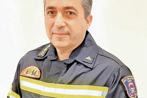 ο πρόεδρος της Ένωσης Υπαλλήλων Πυροσβεστικού Σώματος Περιφέρειας Κρήτης Μ. Αντωνακακης