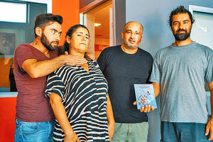 Την κωμωδία «Στον Αγαπημένο μας Συνάδελφο και Φίλο» της Κατερίνας Λουκίδου σε σκηνοθεσία Δημήτρη Γιαννίδη,παρουσιάζει η  θεατρική Ομάδα του Συλλόγου Φίλων θεάτρου Ιεράπετρας