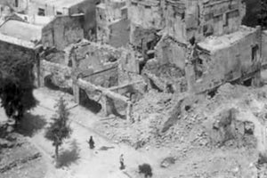 Η φωτογραφία της ημέρας: Καλοκαίρι 1941. Τα βομβαρδισμένα από τους  Γερμανούς Χανιά