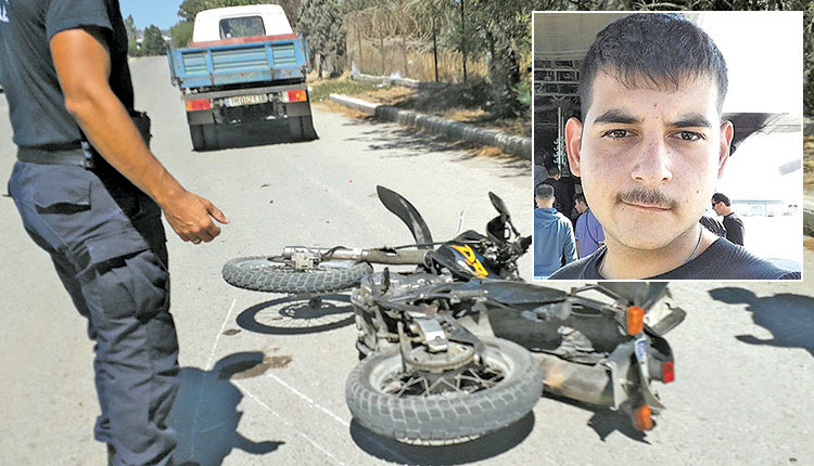 αποχαιρέτησαν τον 23χρονο Ηλία Γεωργαλή, το άτυχο παλικάρι που έχασε τη ζωή του το μεσημέρι του Σαββάτου σε τροχαίο δυστύχημα στο Τυμπάκι.