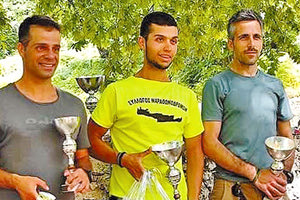 Ο Σαραγάς (μέση) του ΣΜΚ πήρε την πρώτη θέση στον αγώνα της Αρκαδίας