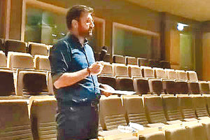 Στο Δημοτικό Συμβούλιο Ηρακλείου βρέθηκε ο δήμαρχος Μαλεβιζίου Μενέλαος Μποκέας