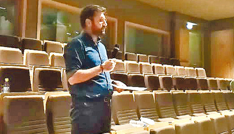 Στο Δημοτικό Συμβούλιο Ηρακλείου βρέθηκε ο δήμαρχος Μαλεβιζίου Μενέλαος Μποκέας