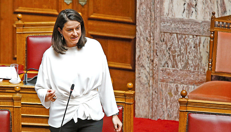 Η υπουργός Παιδείας, κ. Ν. Κεραμέως