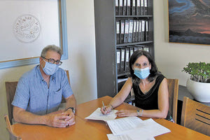 Μνημόνιο συνεργασίας η αντιδήμαρχος Κοινωνικών Υπηρεσιών, κ. Ρένα Παπαδάκη, με το φιλανθρωπικό σωματείο «Παιδικά Χωριά SOS Ελλάδος»