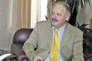 Στιγμιότυπο από παλαιότερη συνέντευξη του Κώστα Ασλάνη στην “Π”