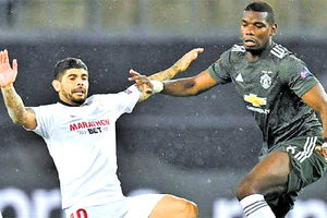 Η πολυνίκης του Europa League Σεβίλλη ροκρίθηκε στον τελικό της διοργάνωσης επικρατώντας με 2-1 στην Κολωνία της Mάντσεστερ Γιουνάιτεντ