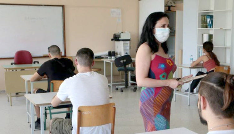 άνοιγμα των σχολείων με μάσκες