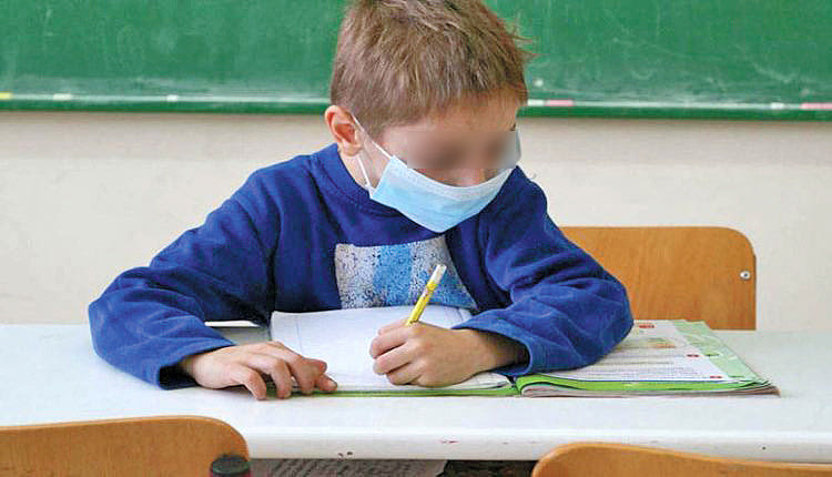 χρήση της μάσκας στα σχολεία